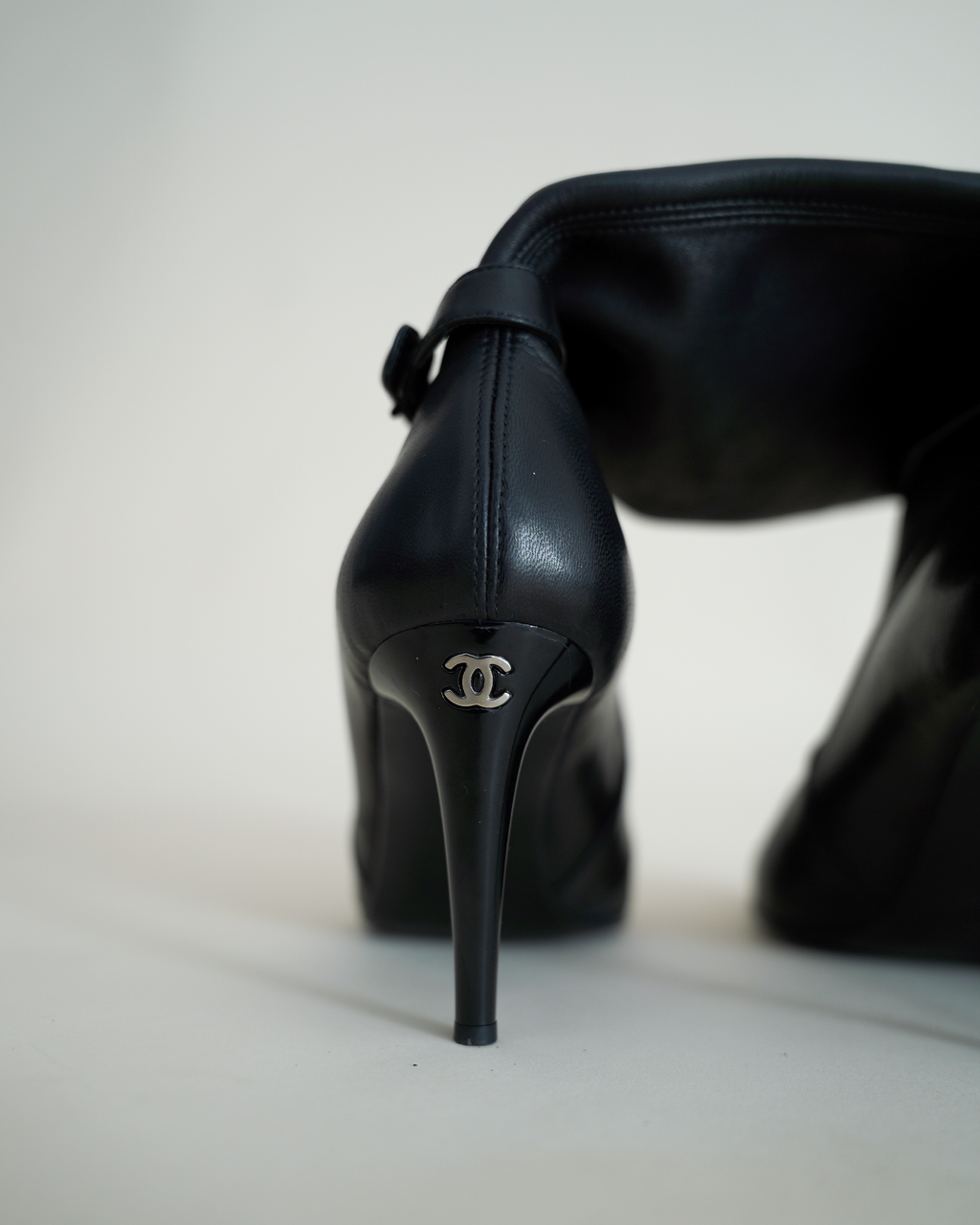 Chanel AW 2005 Thigh-High Leather Boots