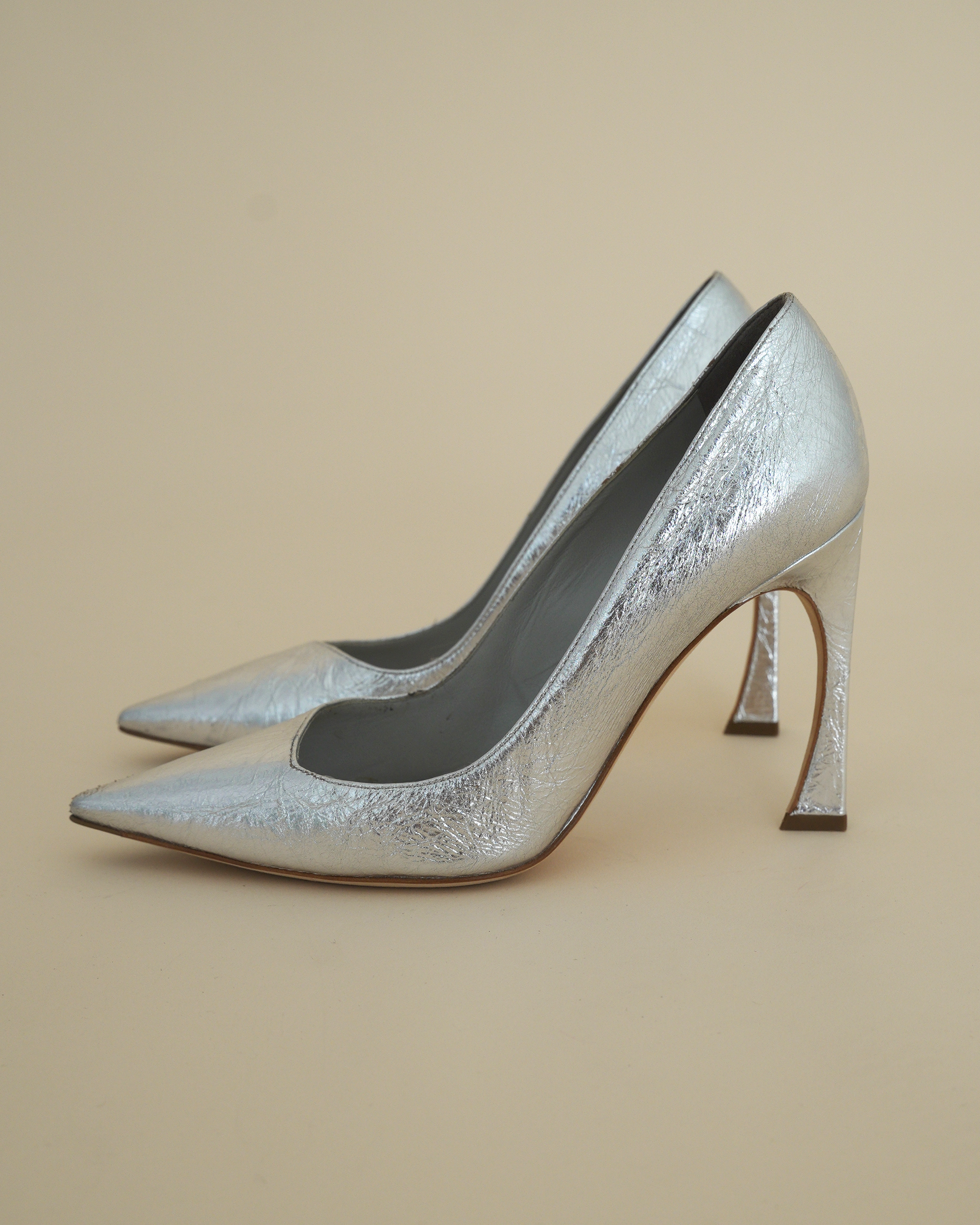 Christian Dior silver crinkle leather “Songe” pumps