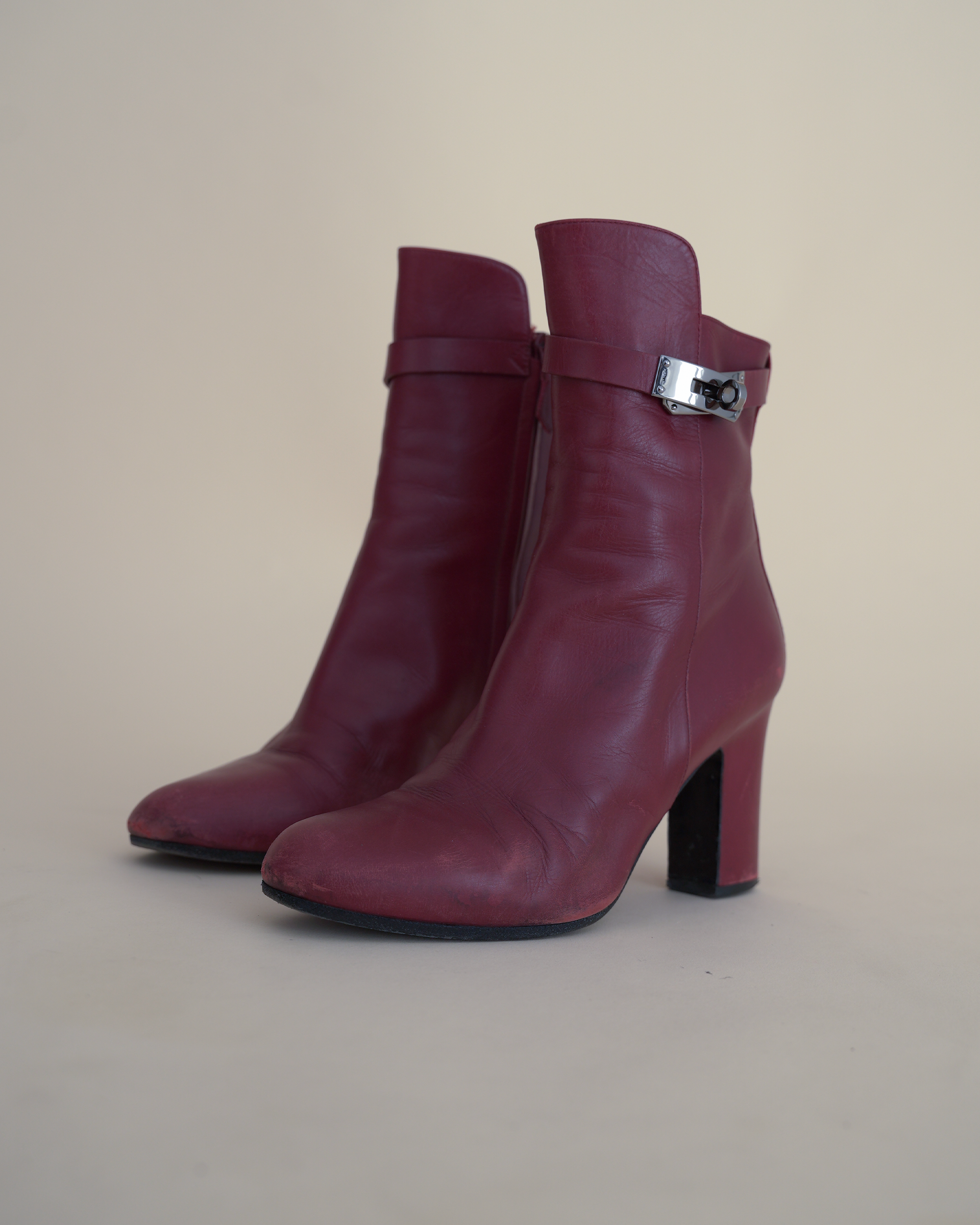Hermès “Saint Germain” Kelly-Buckle Leather Ankle Boots.
